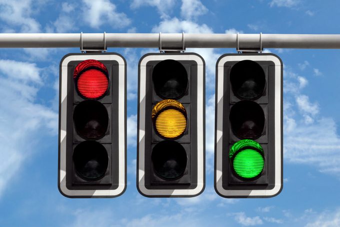 This Is Why Traffic Light Colors Are Red, Yellow and Green