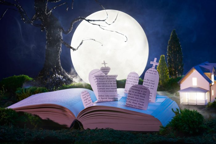 61 Best Horror Books of All Time to Scare You Silly